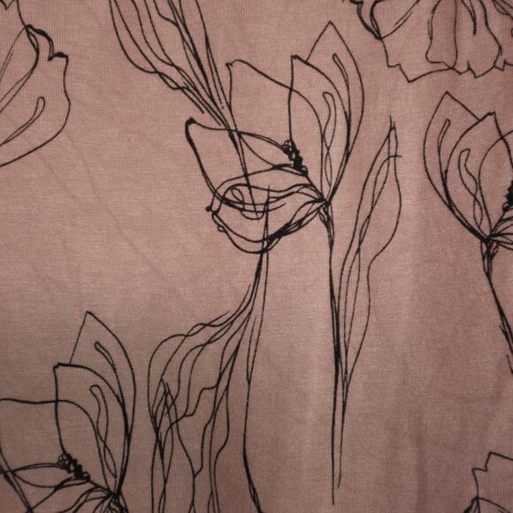 COPY - Cleo dust pink crewneck Fine Knit  sweater with large black floral print… - Picture 8 of 8